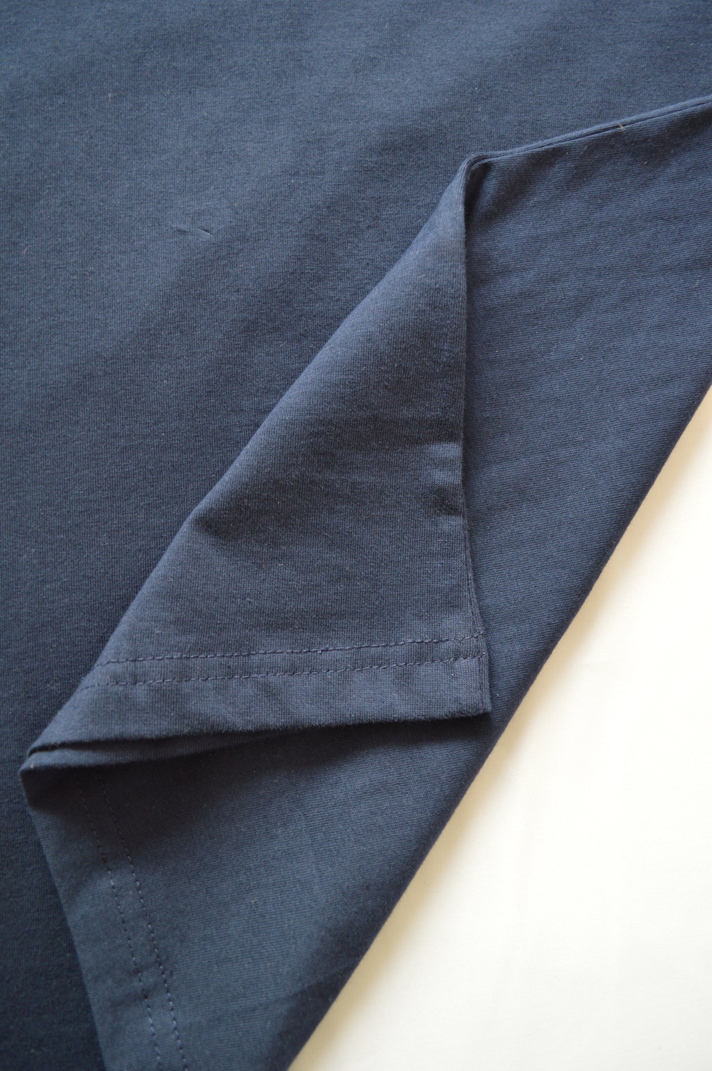 Navy R-Neck T-Shirt unisex